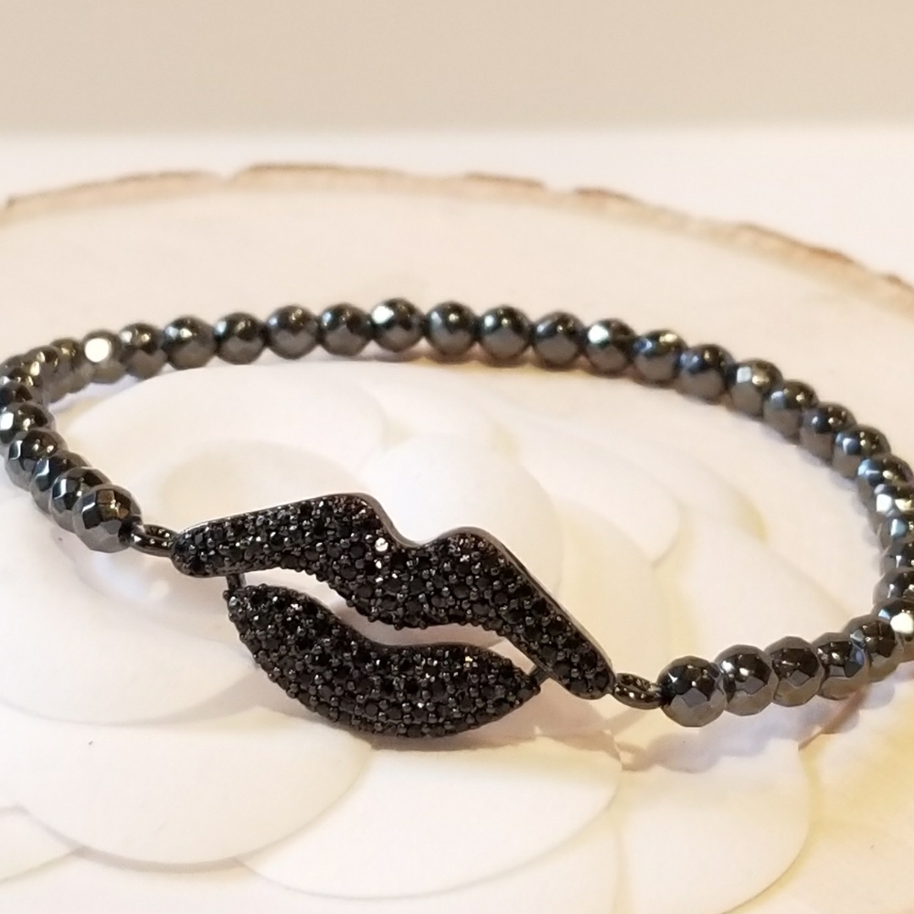 NEW Lip Black CZ Pave Hematite Stretch Bracelet - Picture 4 of 7